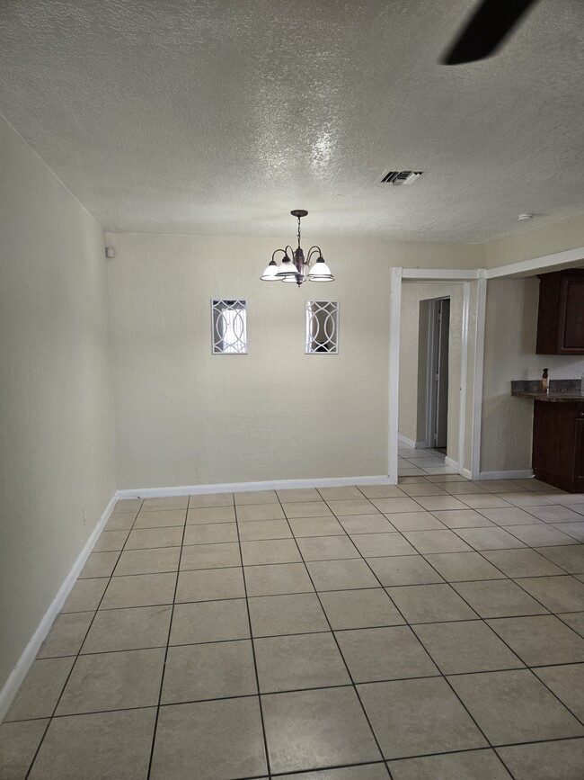 Photo - 1121 W 23rd St