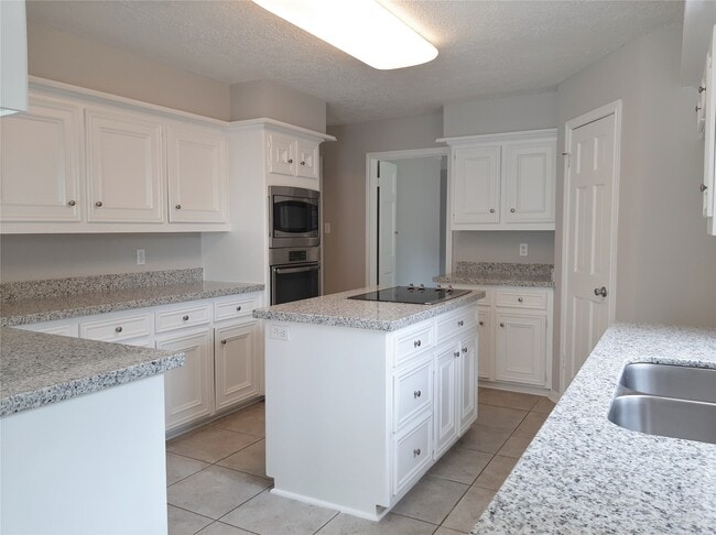 Photo - 1706 Calveryman Ln