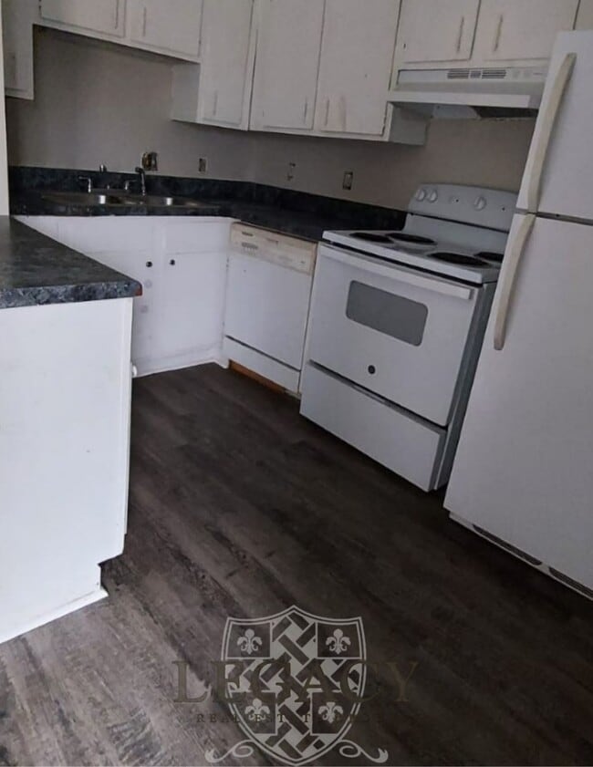 Building Photo - 1073 Harold Dr