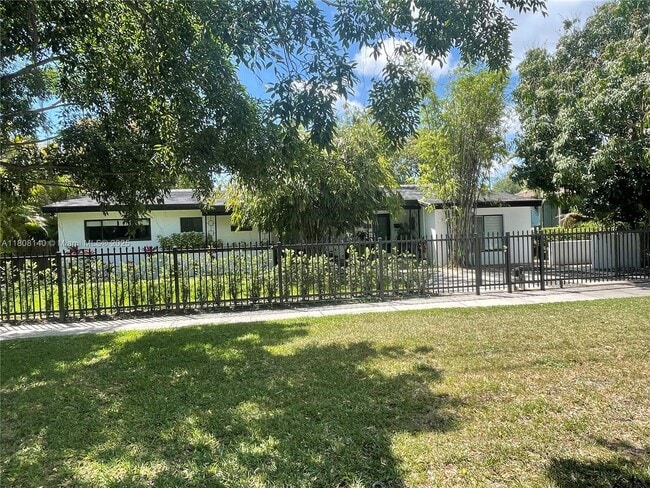 Photo - 5760 SW 56th St House