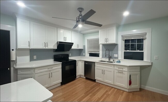 Building Photo - 25 Merrymount Ave Unit 1