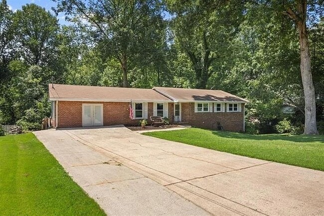 Photo - 2855 Old Carriage Dr SW