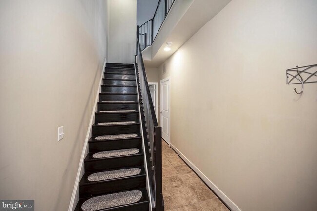 Photo - 100 Nestor's Pl