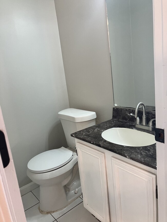 Photo - 145 Viking Dr