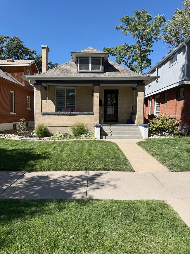 Building Photo - 665 S Sherman St Rental