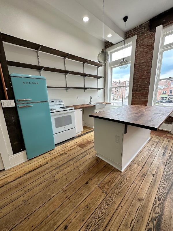 Photo - 37 Monument Sq Apartment Unit B