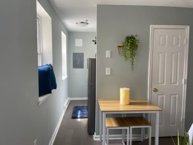 Photo - 1037 W Baltimore St Unidad Studio- Apt D