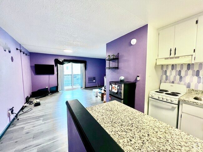Building Photo - 2450 Lymbery St Unit 233 Rental