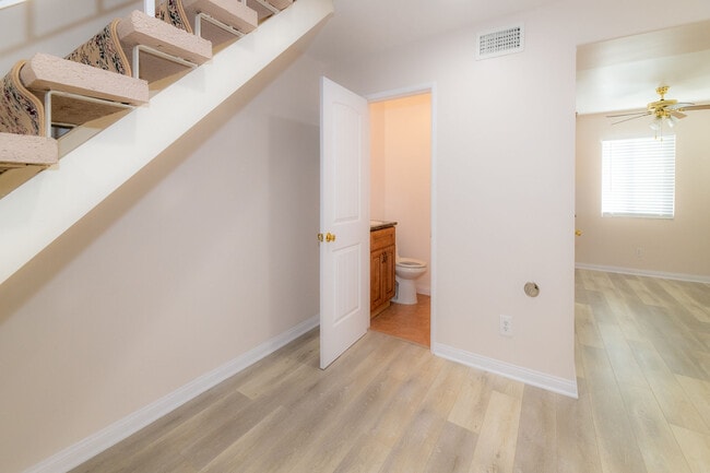 1/2 Bath - 127 N Everett St Unit #8