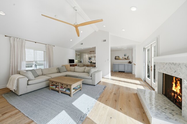 Photo - 125 S Juanita Ave