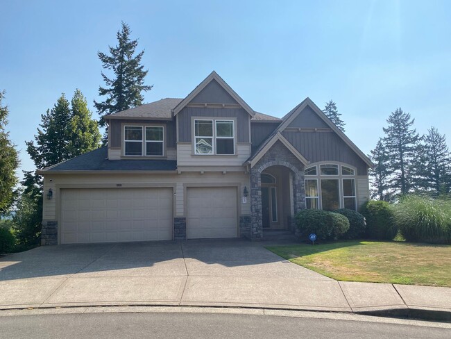 Beautiful 6 Bedroom Happy Valley Home! - Beautiful 6 Bedroom Happy Valley Home!