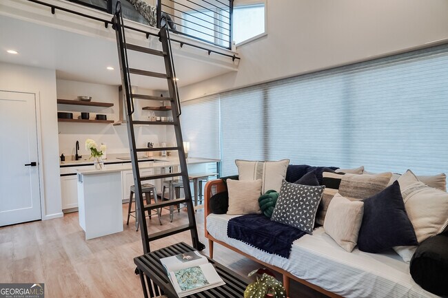 110 Basil Wy