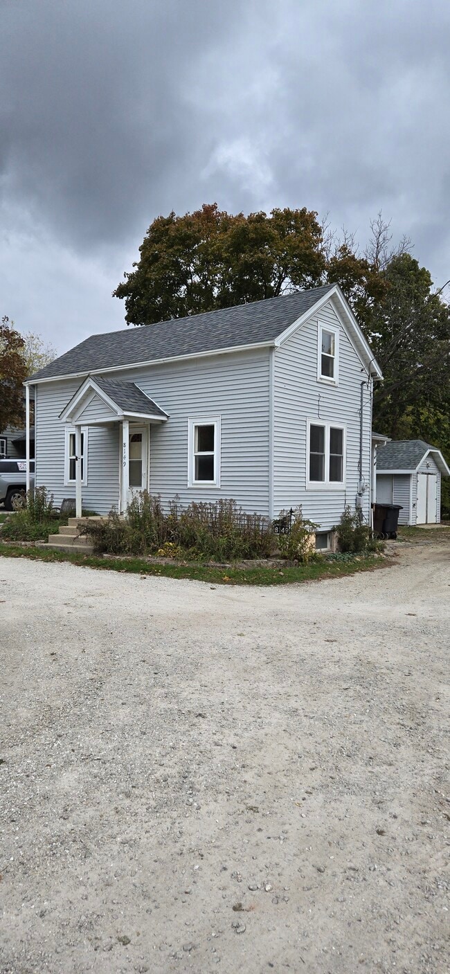 Building Photo - 8149 Antioch Rd