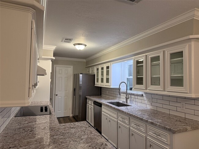 Photo - 2234 Woodland Springs St