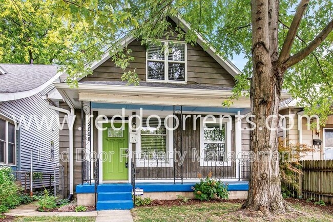 Building Photo - 2028 Hoyt Ave Rental