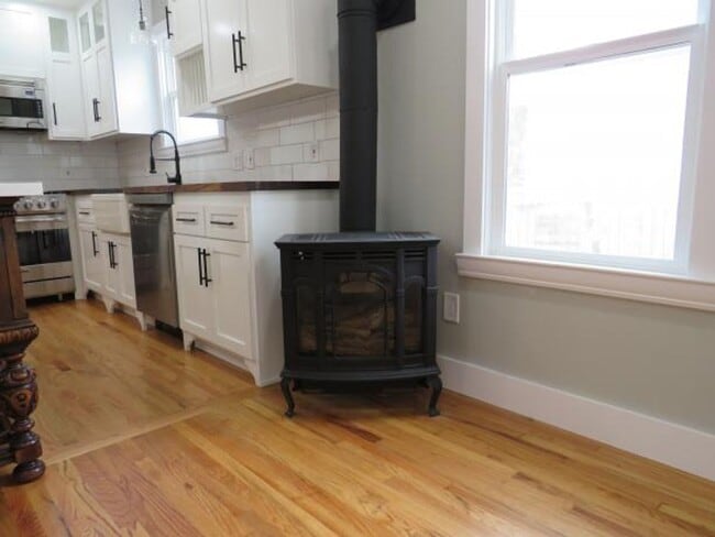 Photo - 2043-2045 Swazey St Unit 2045