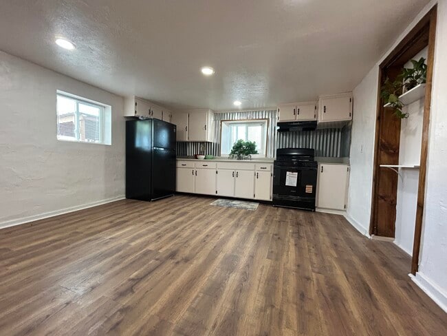 Photo - 607 1/2 Baca Ave