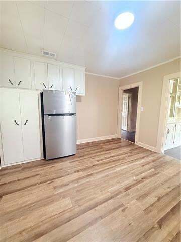 Photo - 735 Ontario Ave