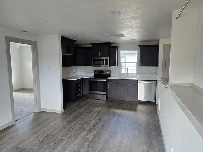 Photo - YECK-683 Unit 2