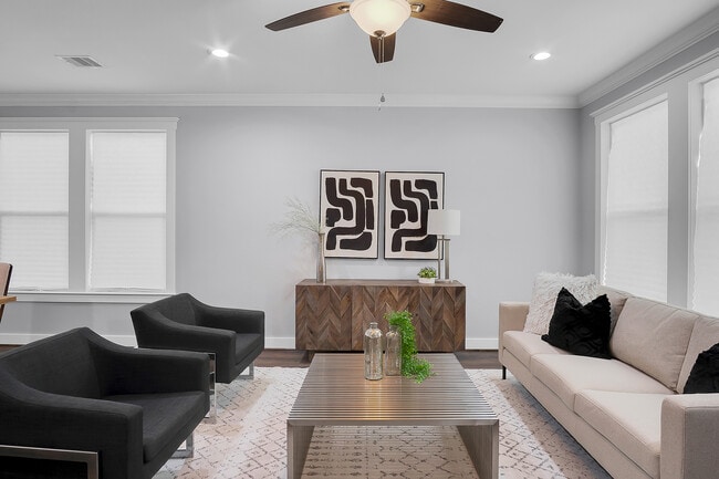 Photo - 6208 Force St