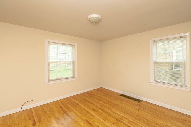 Photo - 4231 W Nelson St Unit 2
