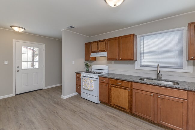 Photo - 3437 Redskin Dr