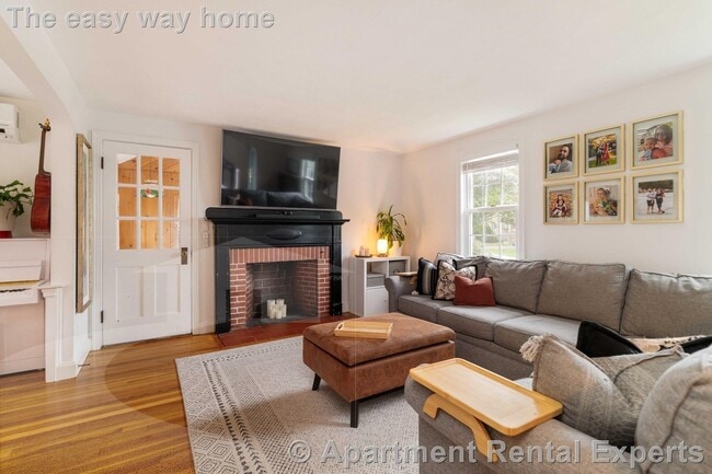 Photo - 19 Trenton St