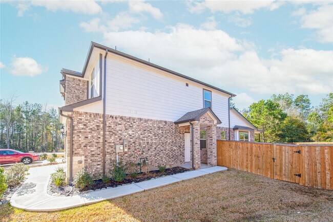 Photo - 107 Silver Sky St