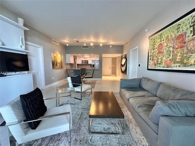 Photo - 1800 N Bayshore Dr Unit 812