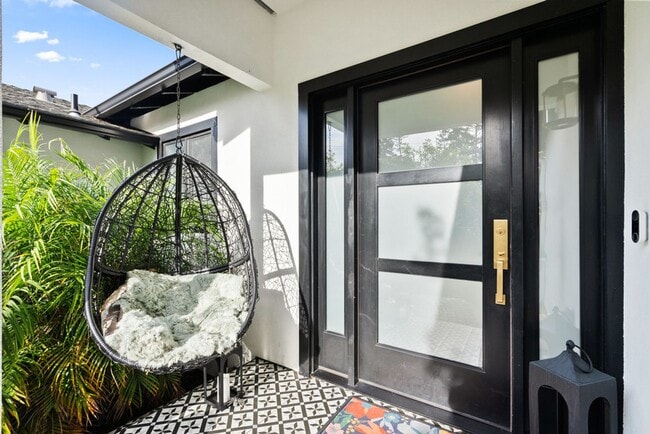 Photo - Designer 4BR Retreat with Pool, Indoor-Outdoor Living, and Prime Menlo Park Location