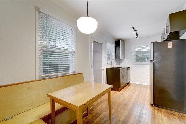 Photo - 1110 W 22nd St Unit 13a