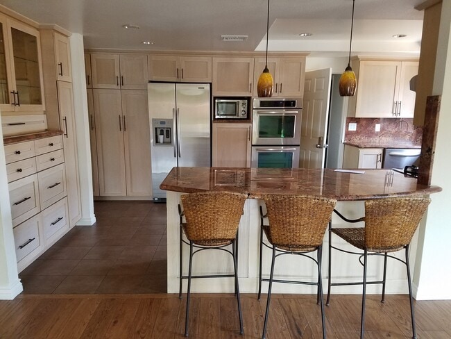 Photo - 5005 63rd St