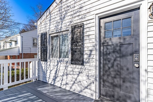 Photo - Charming Home, Walk to Metro!