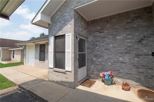 19 River Bend Dr