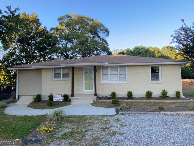 Building Photo - 914 Ozora Rd