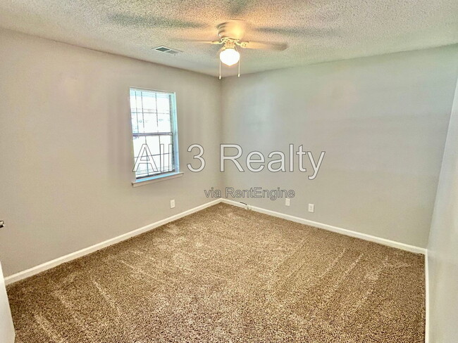 Photo - 8460 Pineland Dr
