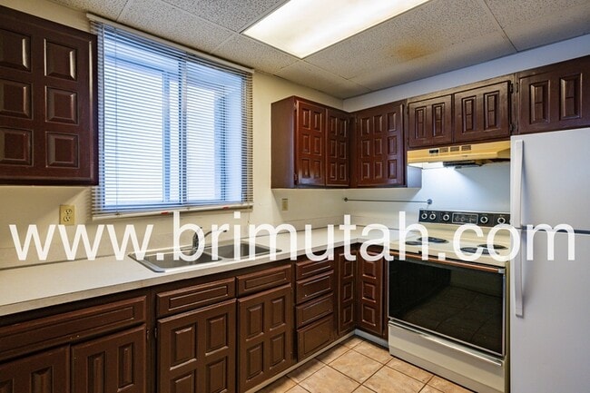 Photo - 217 E 3rd Ave