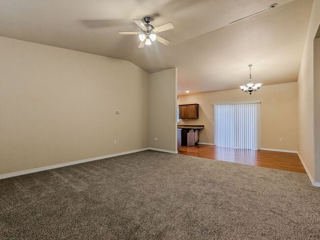 Photo - 4922 109th St NE Unit B