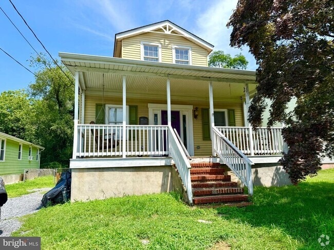 Building Photo - 2544 42nd St Rental