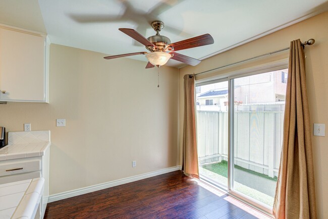 Photo - 4558 Willis Ave Unit 105