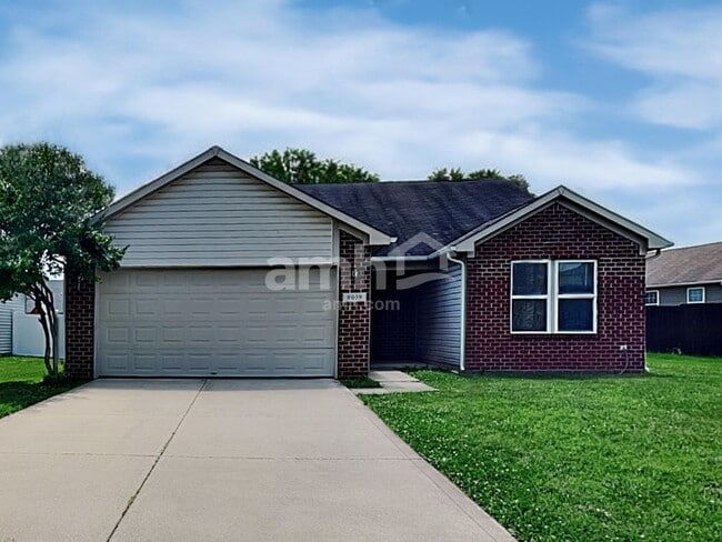 Building Photo - 8039 Red Barn Ct