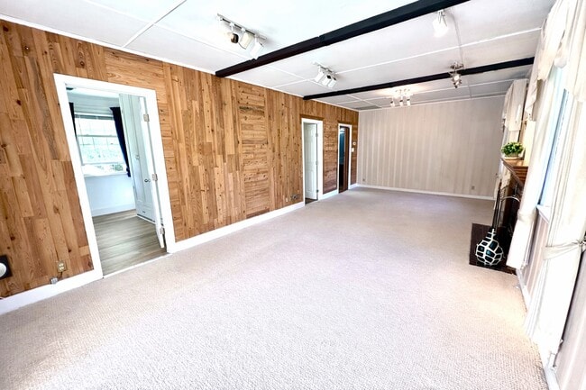 Photo - 7445 Orion Ave