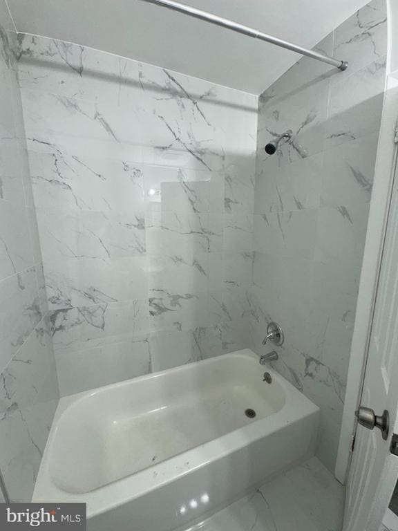 Photo - 10008 Jeanes St
