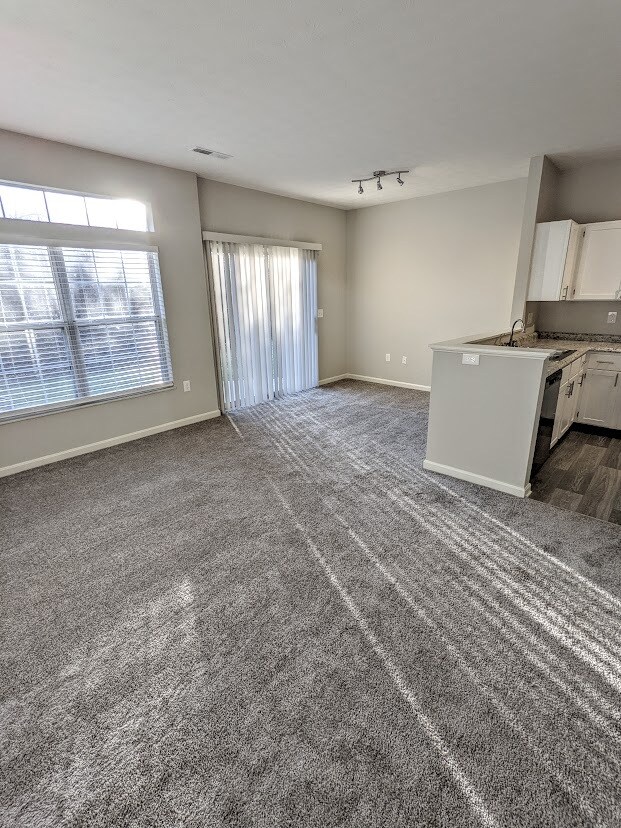 Spinnaker Cove Apartments For Rent in Dayton, OH