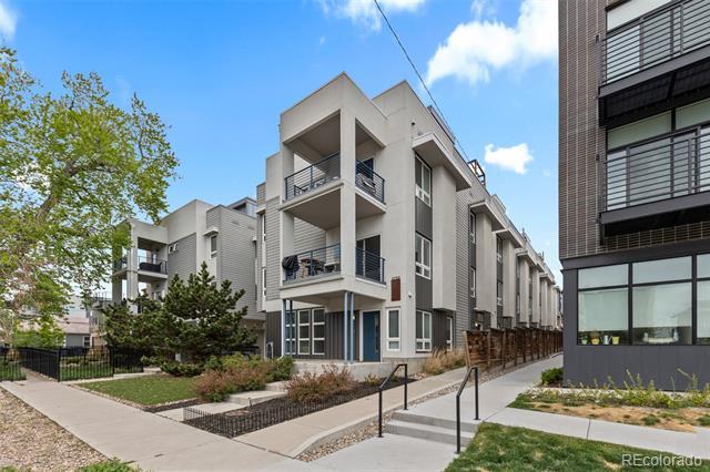 Photo - 2725 W 25th Ave