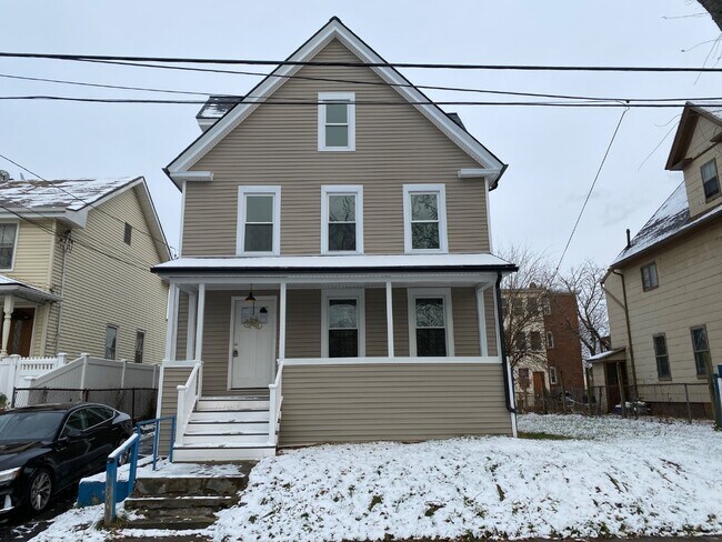 Building Photo - 26 S Whitney St