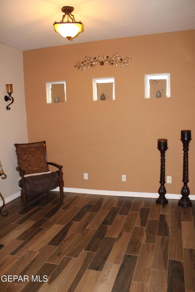 Photo - 336 Emerald Woods St