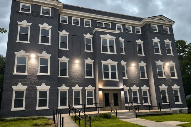 Building Photo - 768 Ridgeway Ave