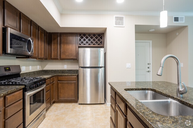 2HAB, 2BA - 1,015 ft² - Bridge at Heritage Woods