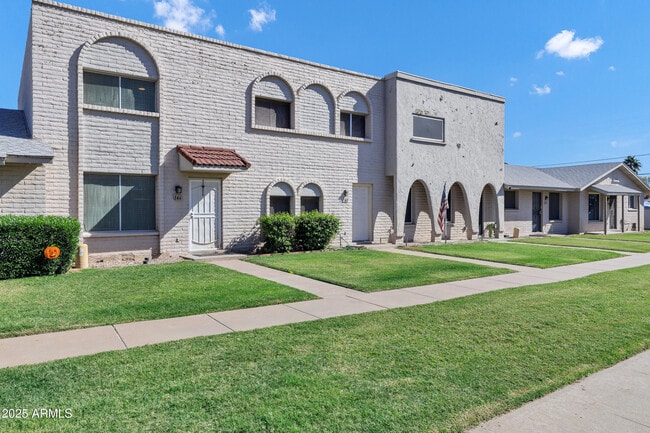 Photo - 225 N Standage